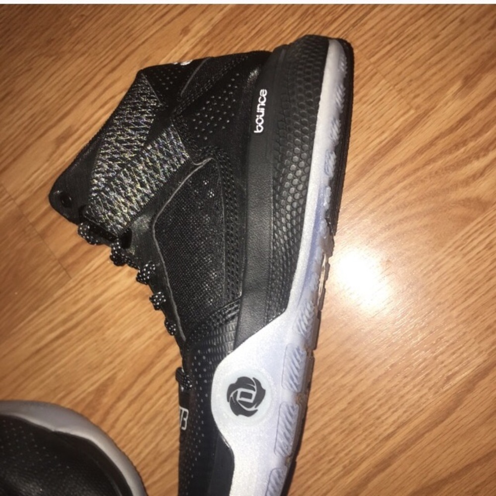 NIB Women’s 7 Derrick Rose Adidas Basketball Shoes